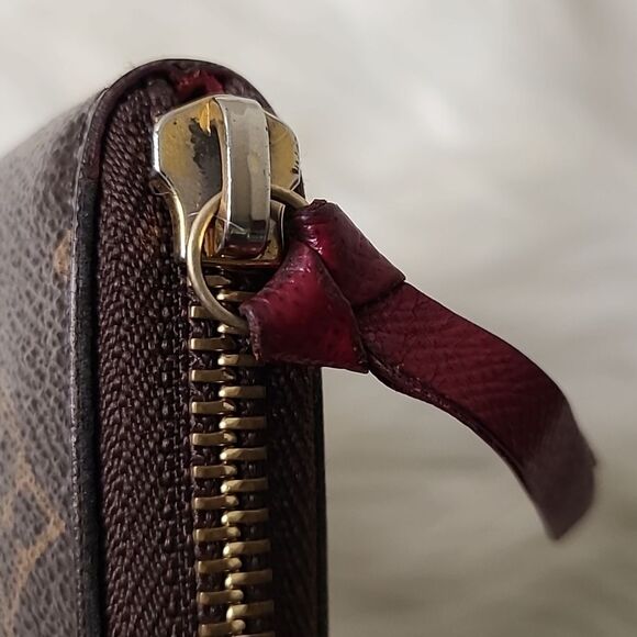 💯 Authentic Louis Vuitton zipped Long Wallet 💯 - Picture 11 of 13